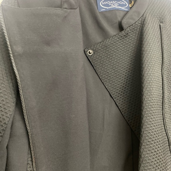 Magaschoni New York Black Streetwear Fall Cropped Womens Moto Jacket Size 4 NEW - Picture 4 of 7